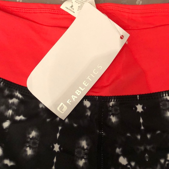 Fabletics Rio Run Capri - Picture 6 of 8